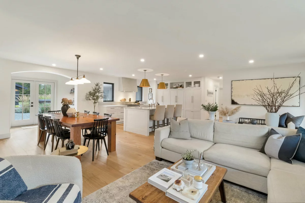 Walk-In Closet Photo of 33496 Ihles Avenue, Mission, BC