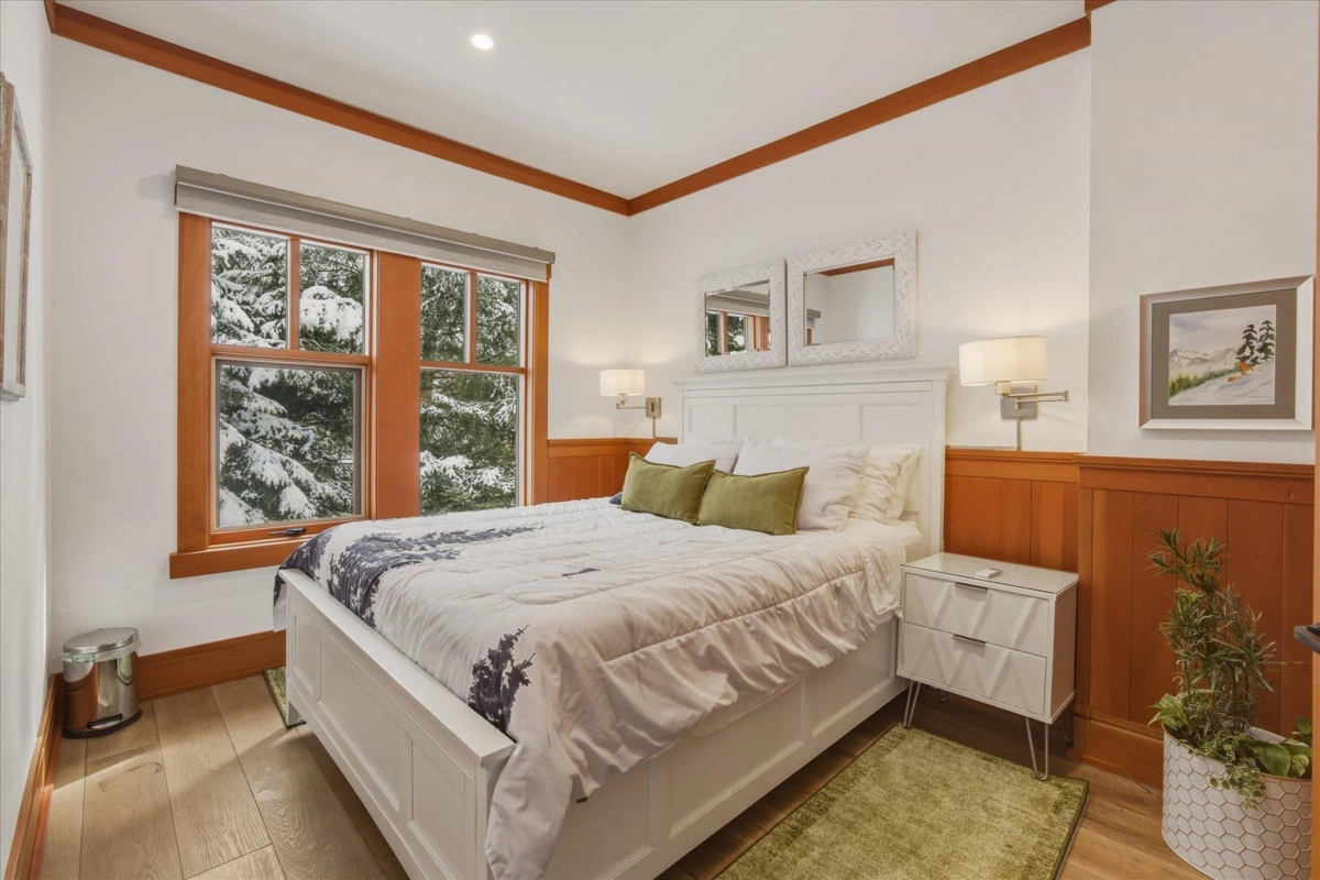 Entry Foyer Photo of 23 2324 Taluswood Place, Whistler, BC