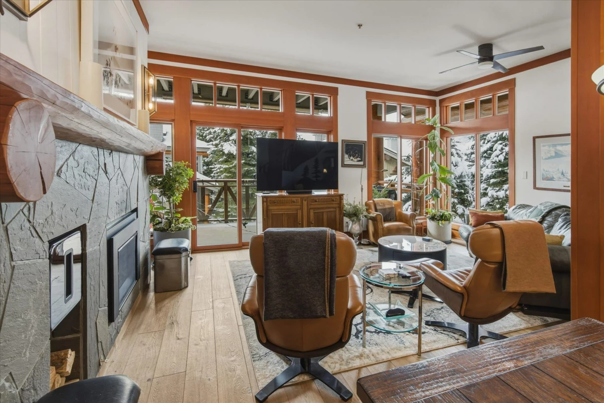 Kitchen Photo of 23 2324 Taluswood Place, Whistler, BC