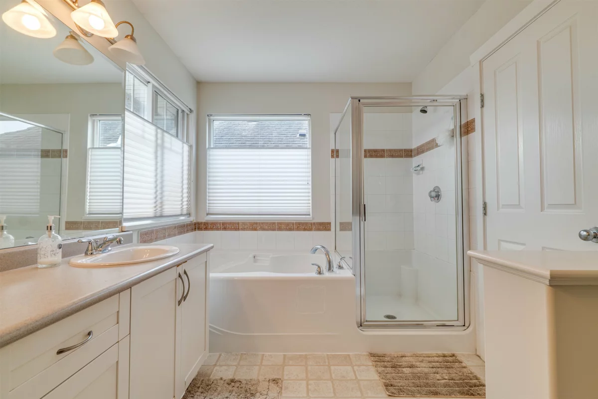 Family Room Photo of 20199 70a Avenue, Langley, BC