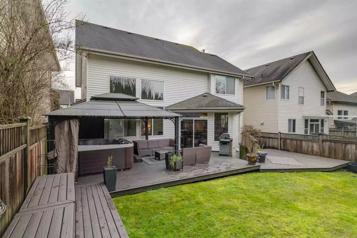 Garage Interior Photo of 20199 70a Avenue, Langley, BC