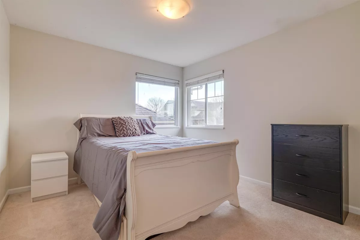 Kitchen Island Photo of 20199 70a Avenue, Langley, BC