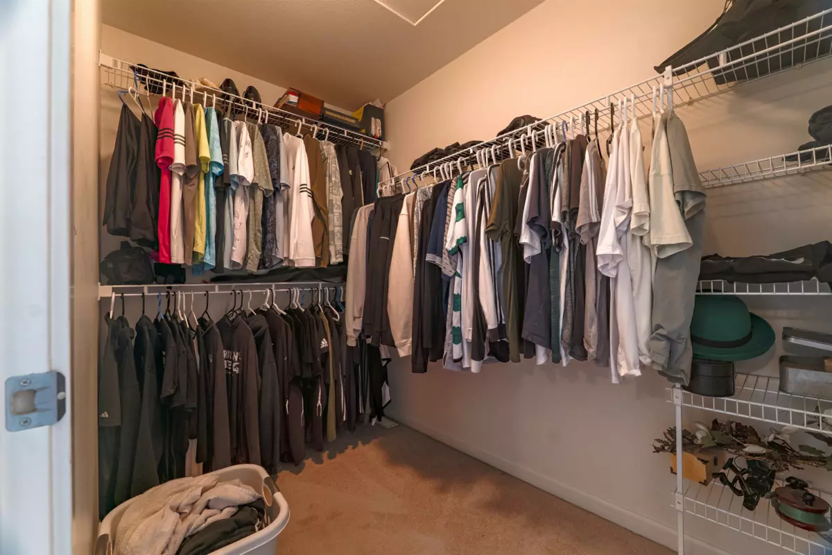 Kitchen Photo of 20199 70a Avenue, Langley, BC