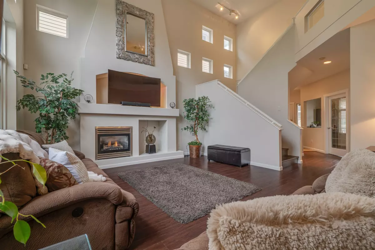 Powder Room Photo of 20199 70a Avenue, Langley, BC