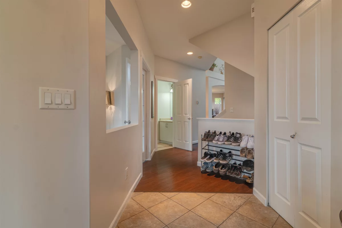 Walk-In Closet Photo of 20199 70a Avenue, Langley, BC