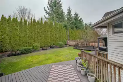 Hallway Photo of 20199 70a Avenue, Langley, BC