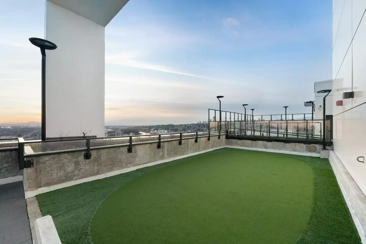 Front Yard Photo of 1005 823 Carnarvon Street, New Westminster, BC