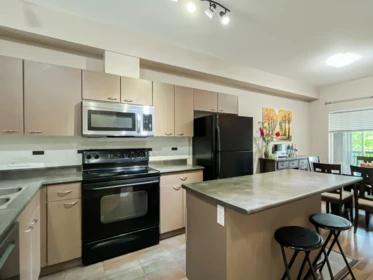 Kitchen Photo of 191 18701 66 Avenue, Surrey, BC