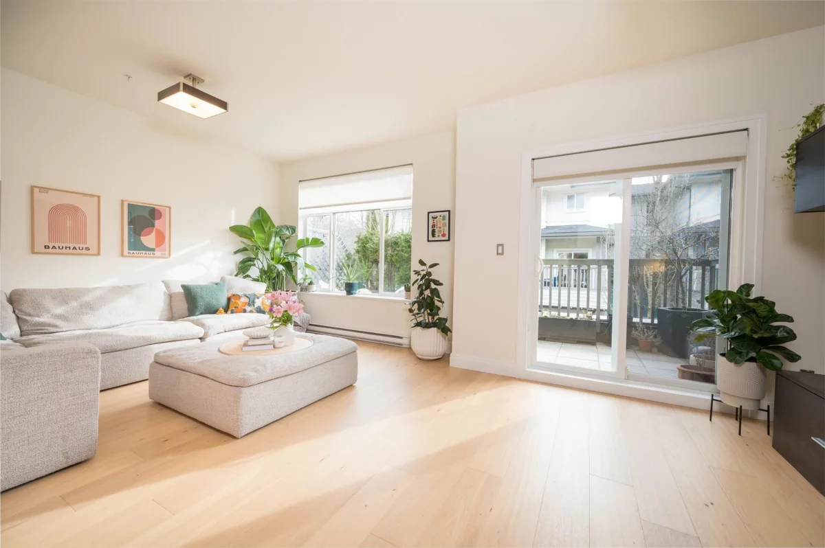 Kitchen Island Photo of 57 40632 Government Road, Squamish, BC