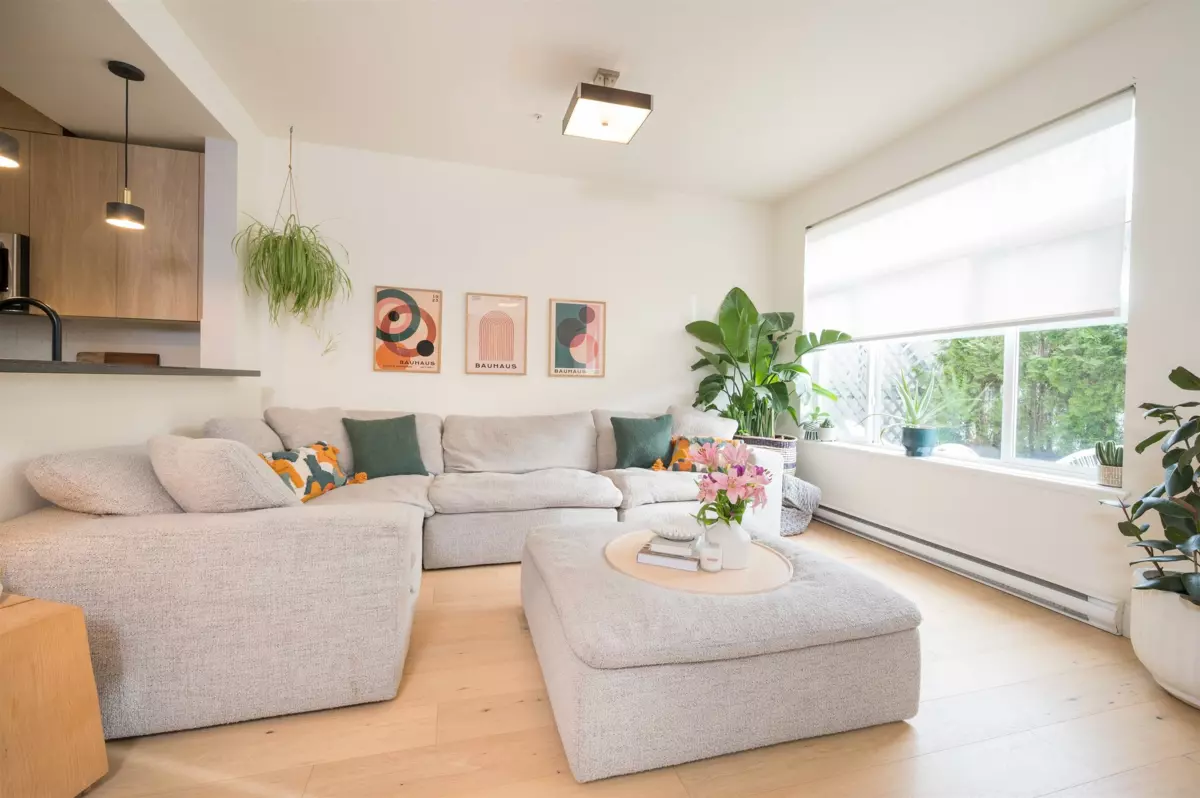 Kitchen Photo of 57 40632 Government Road, Squamish, BC