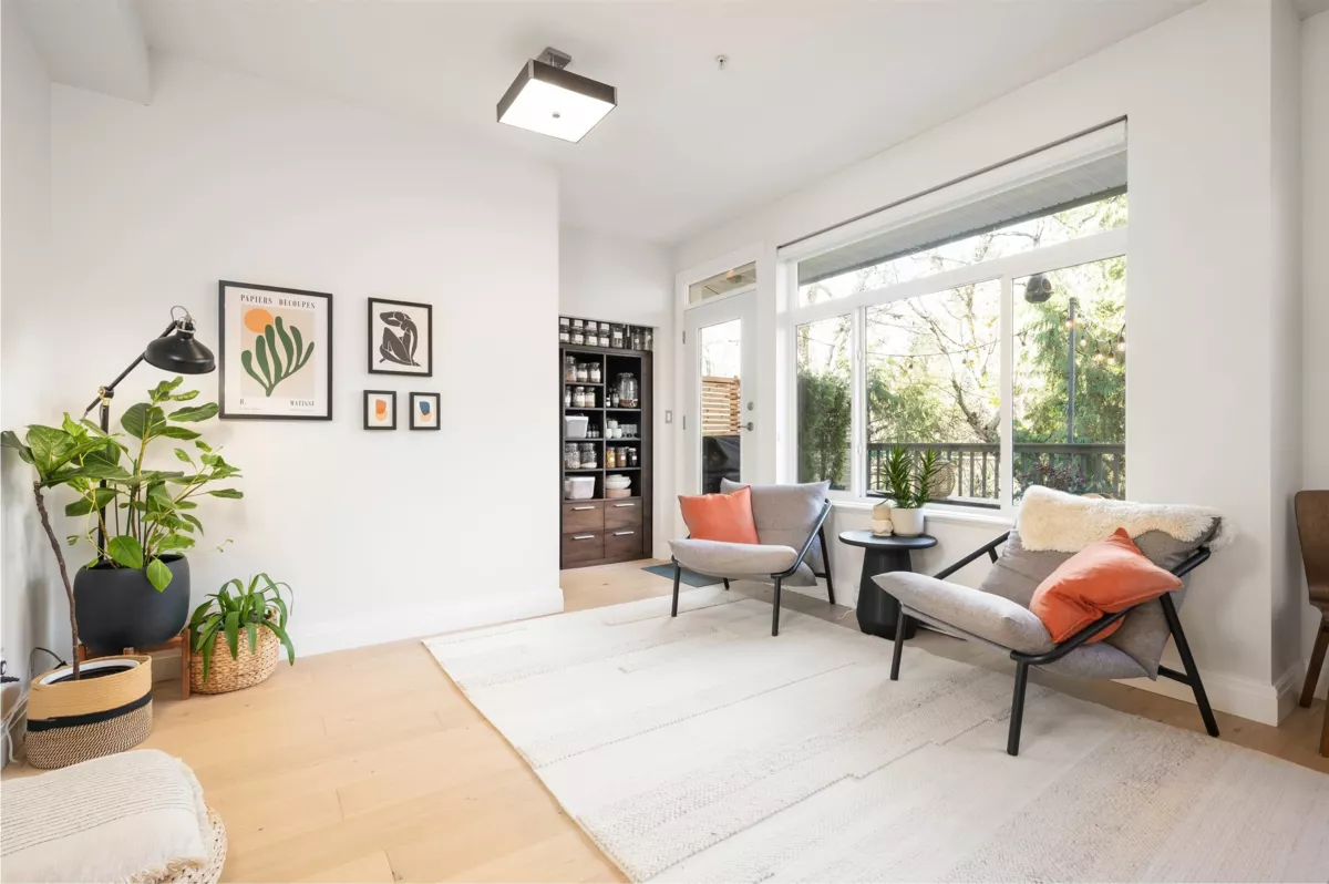 Walk-In Closet Photo of 57 40632 Government Road, Squamish, BC