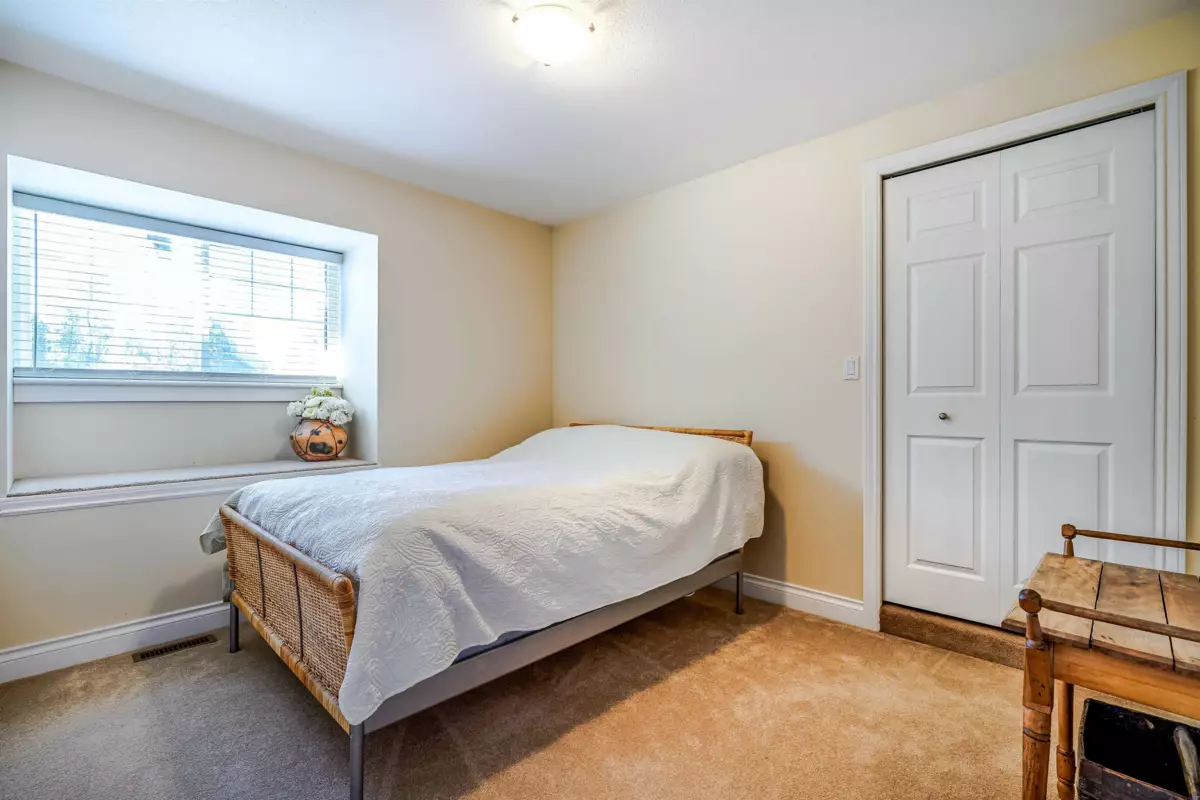 Hallway Photo of 9346 216 Street, Langley, BC