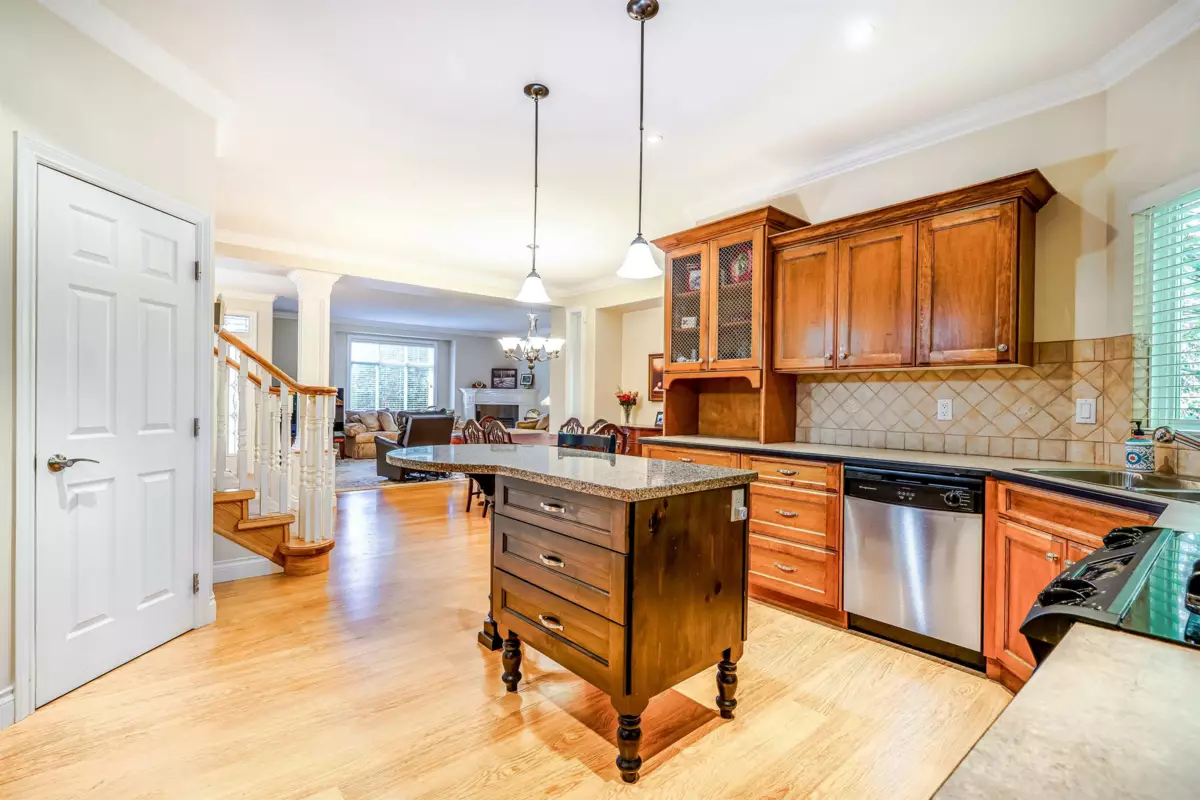 Primary Bathroom Photo of 9346 216 Street, Langley, BC