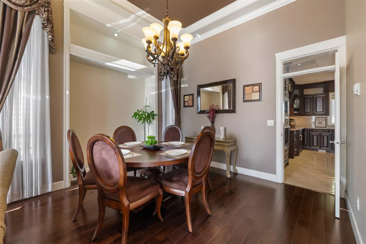 Dining Area Photo of 14149 76 Avenue, Surrey, BC