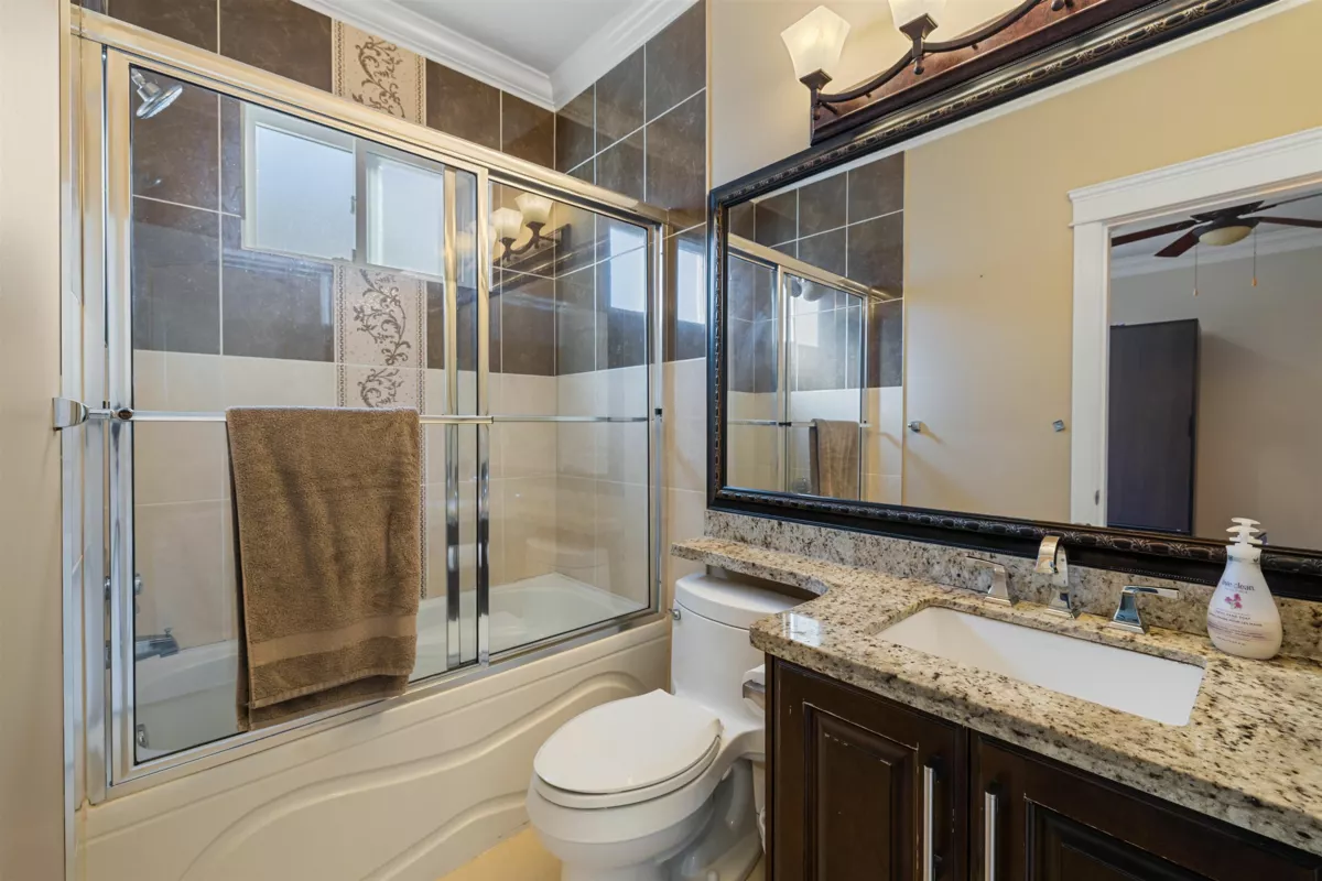 Garden / Landscaping Photo of 14149 76 Avenue, Surrey, BC