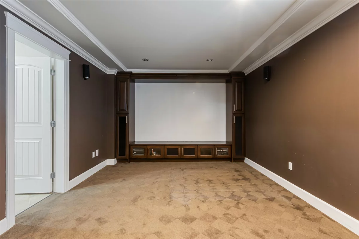 Swimming Pool Photo of 14149 76 Avenue, Surrey, BC