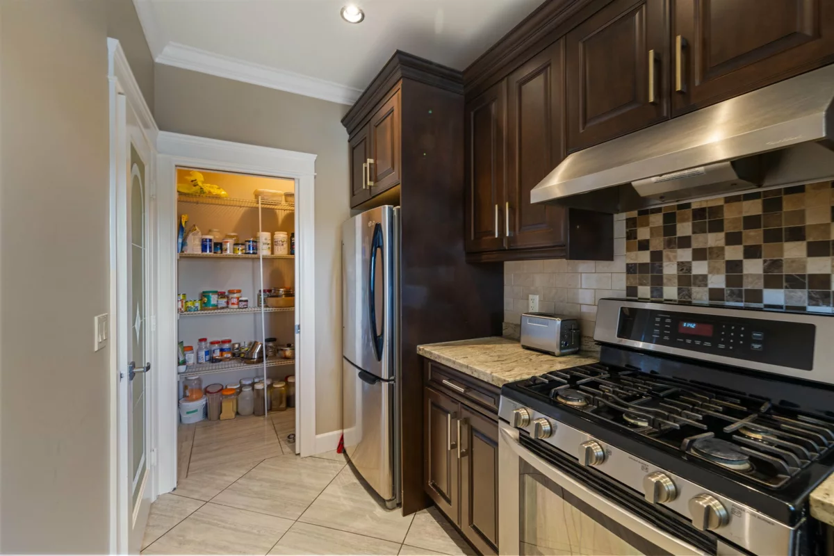 Walk-In Closet Photo of 14149 76 Avenue, Surrey, BC