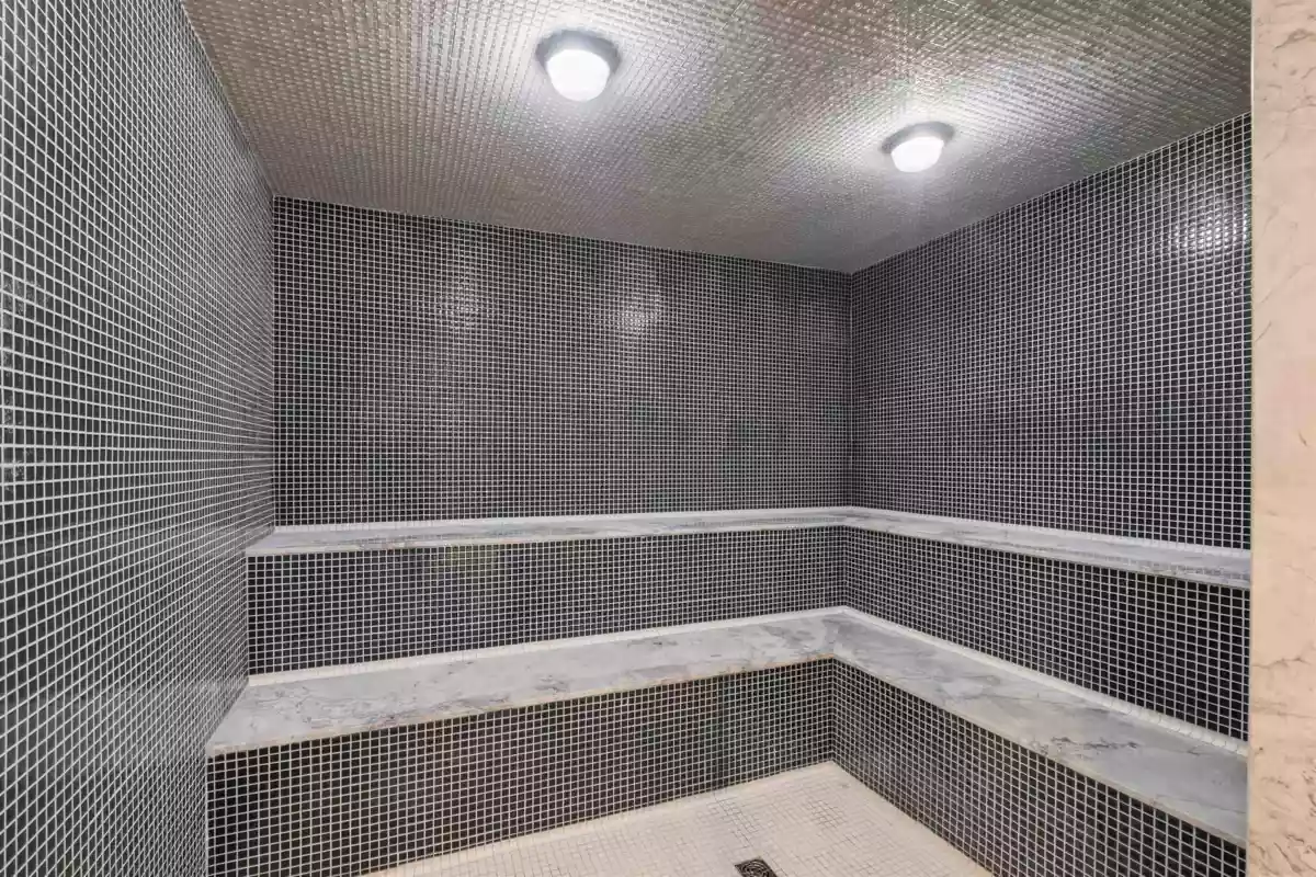 Front Yard Photo of 1601 305 Morrissey Road, Port Moody, BC