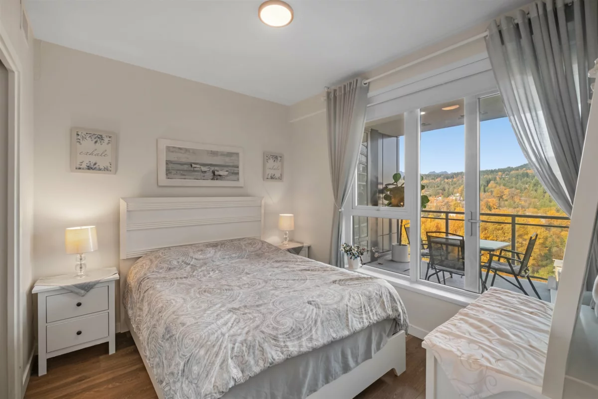 Walk-In Closet Photo of 1601 305 Morrissey Road, Port Moody, BC