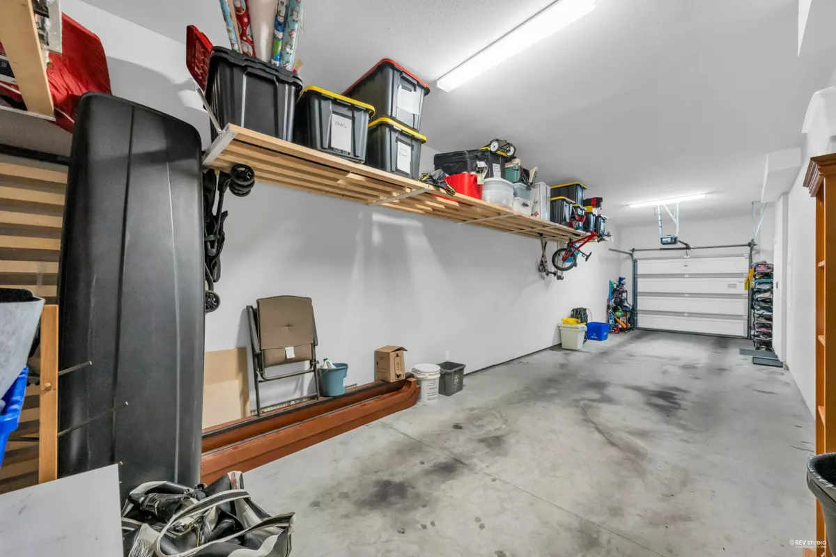 Entry Foyer Photo of 26 6088 Beresford Street, Burnaby, BC