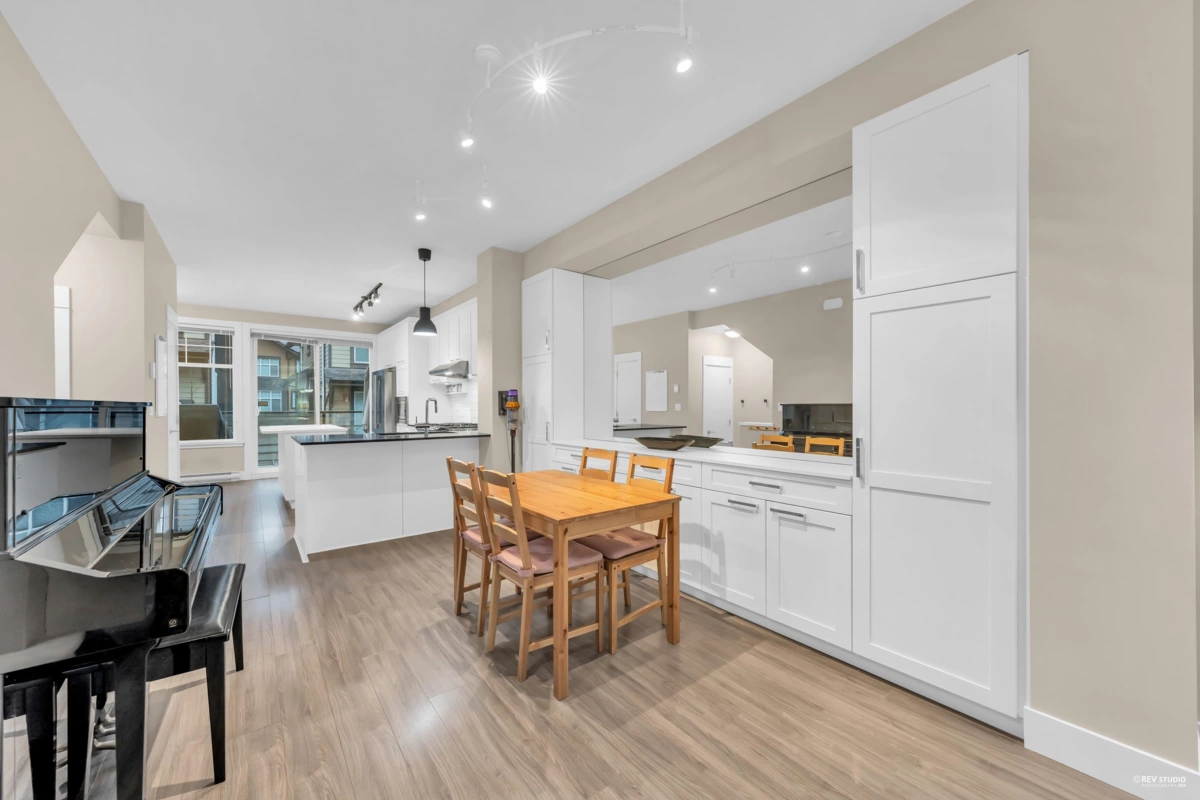 Kitchen Island Photo of 26 6088 Beresford Street, Burnaby, BC