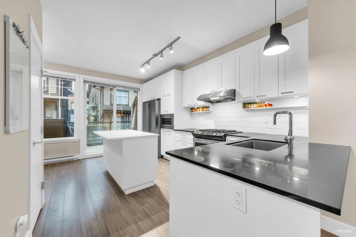 Primary Bathroom Photo of 26 6088 Beresford Street, Burnaby, BC