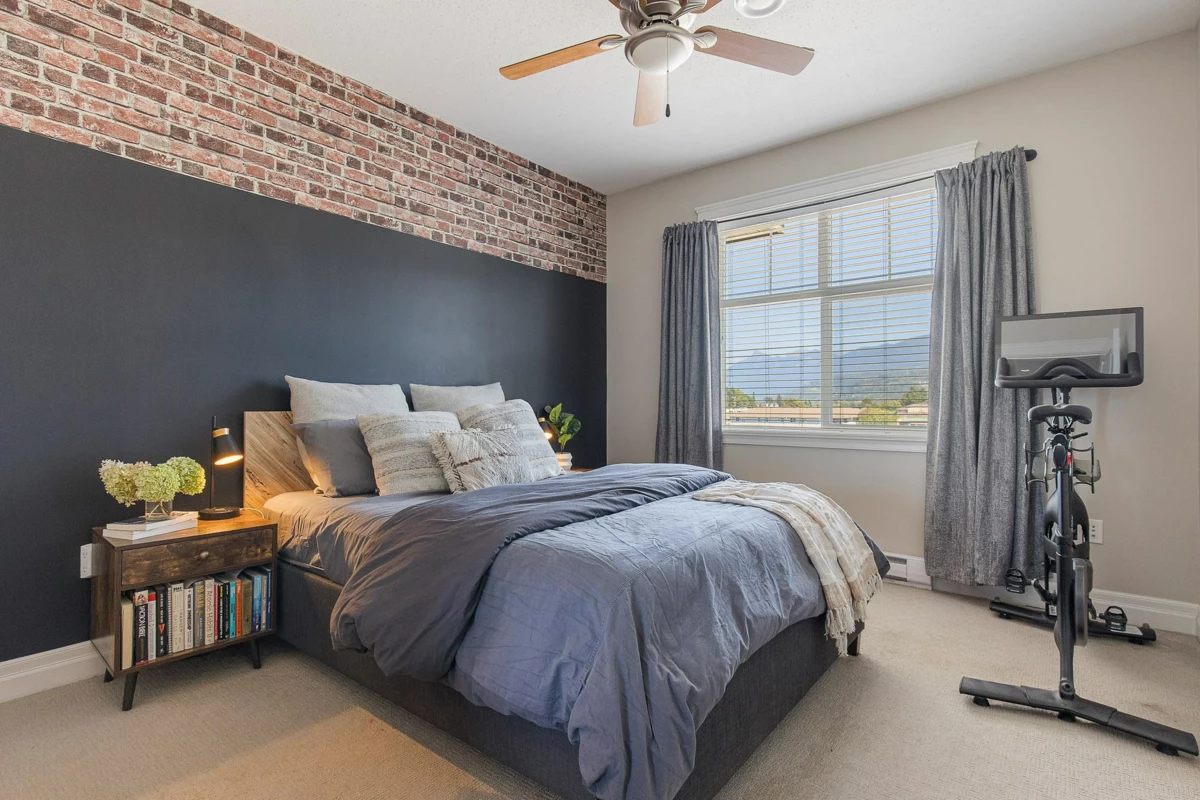 Living Room Photo of 408B 45595 Tamihi Way, Chilliwack, BC