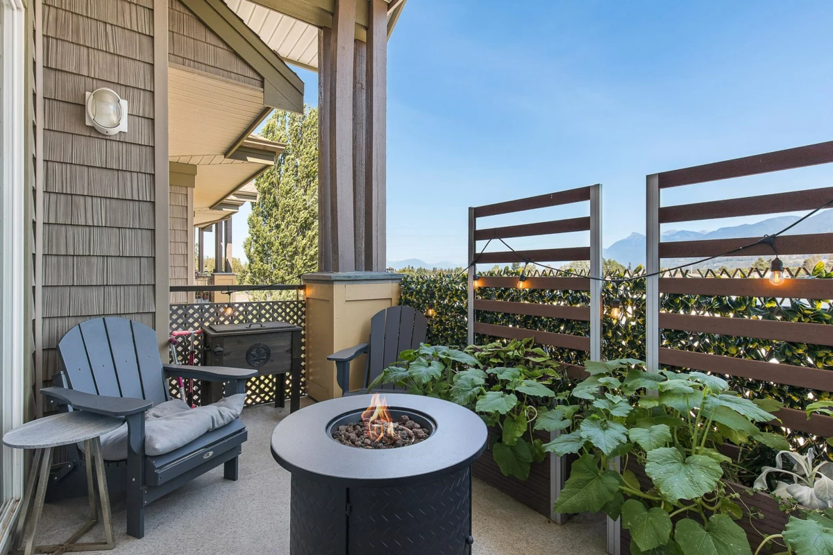 Mudroom Photo of 408B 45595 Tamihi Way, Chilliwack, BC