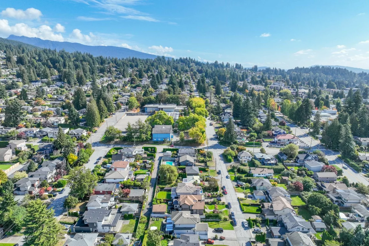 Outdoor Kitchen Photo of 430 W Kings Road, North Vancouver, BC