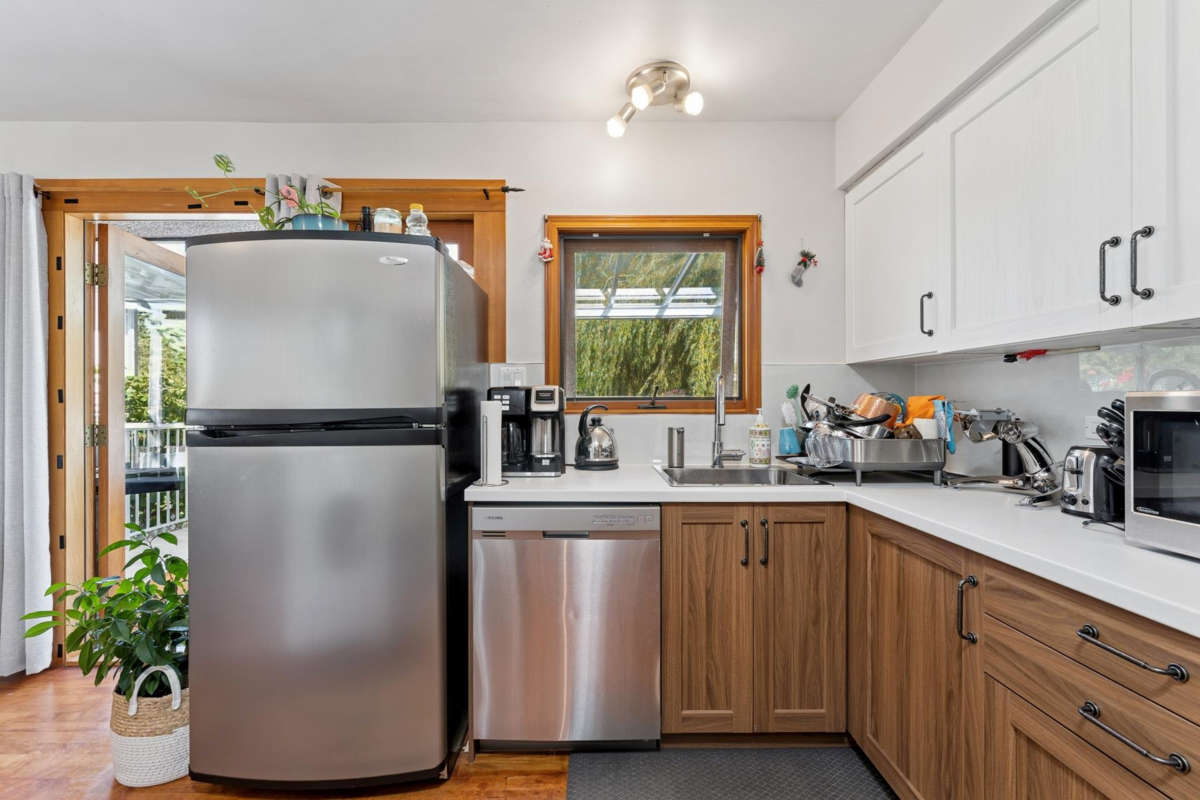 Pantry Photo of 430 W Kings Road, North Vancouver, BC