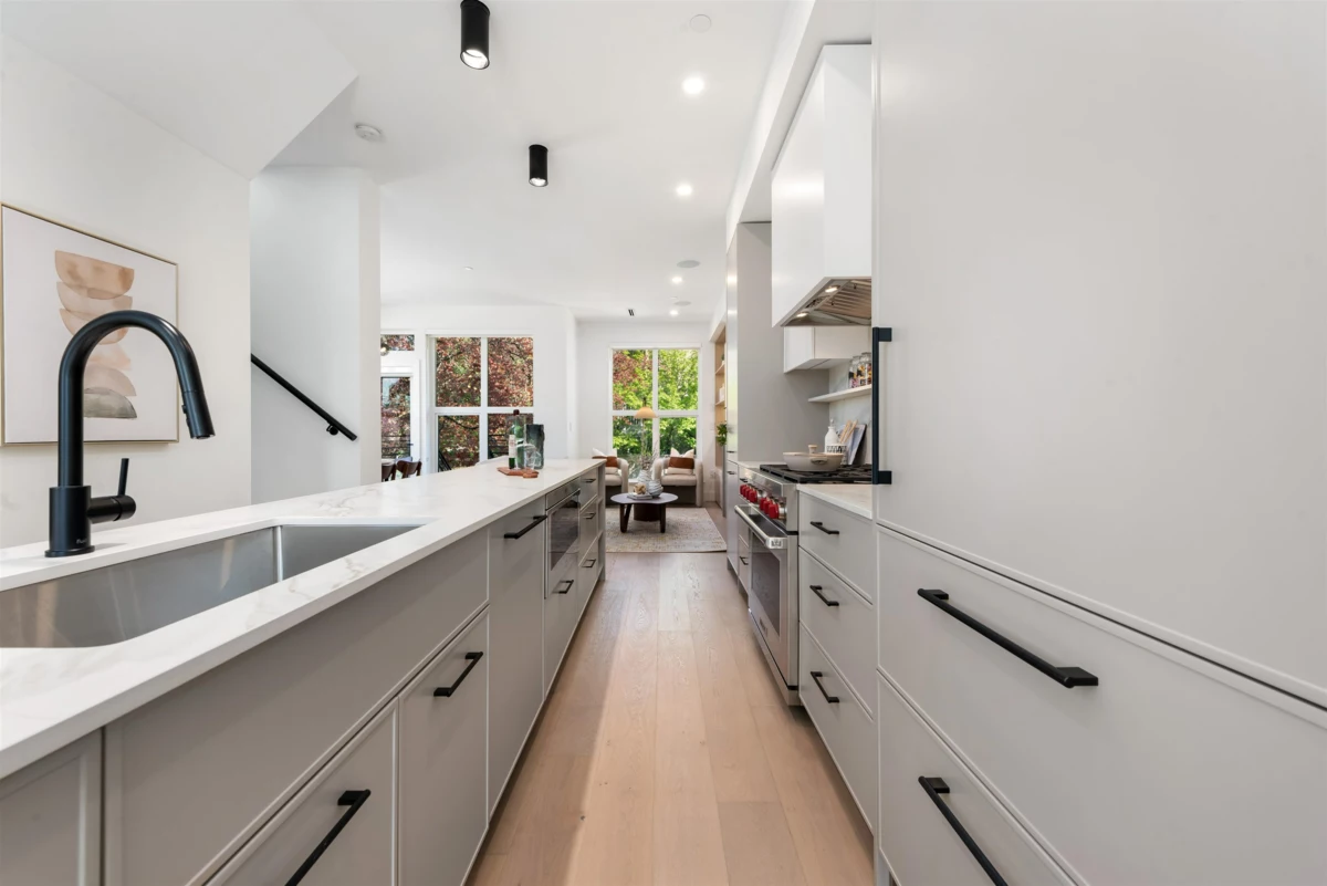 Dining Area Photo of 1495 W 52nd Avenue, Vancouver, BC