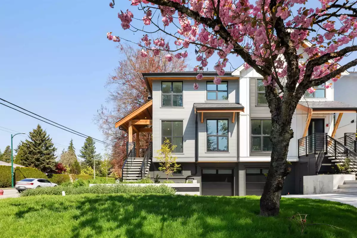 Garden / Landscaping Photo of 1495 W 52nd Avenue, Vancouver, BC