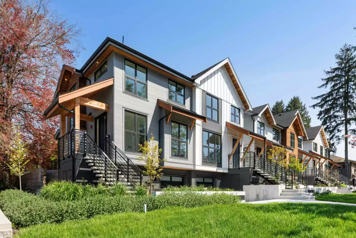 Swimming Pool Photo of 1495 W 52nd Avenue, Vancouver, BC