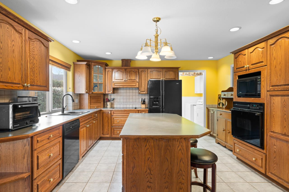 Dining Area Photo of 2789 Cranley Drive, Surrey, BC