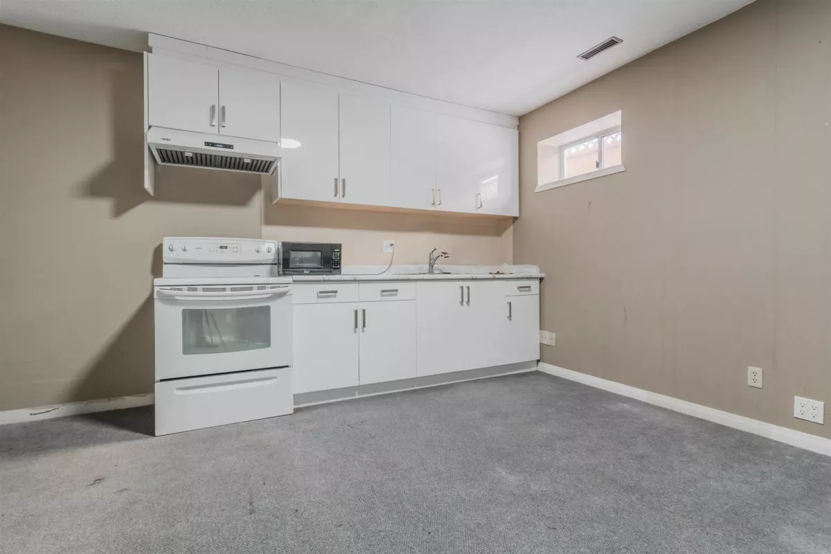 Dining Area Photo of 2907 Crossley Drive, Abbotsford, BC