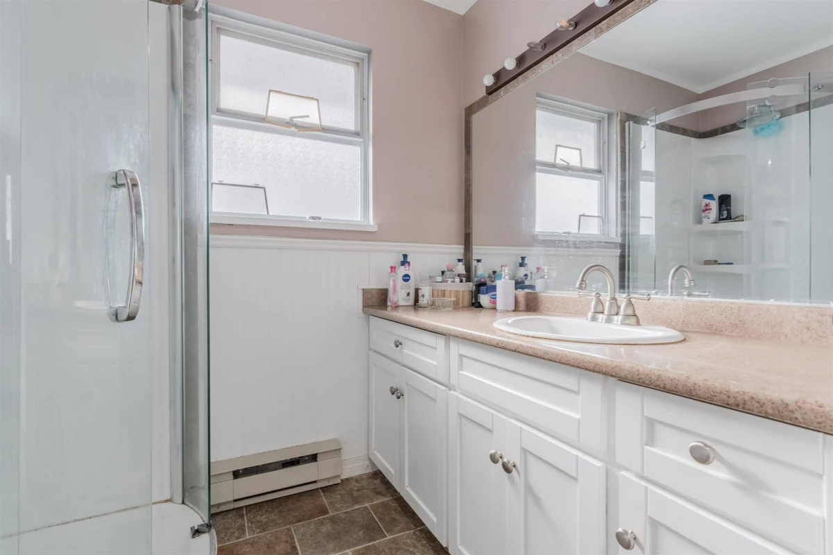 Family Room Photo of 2907 Crossley Drive, Abbotsford, BC