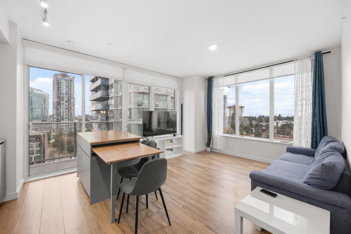 Dining Area Photo of 1510 13428 105 Avenue, Surrey, BC