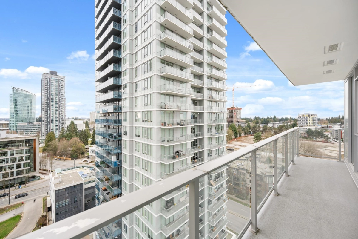 Powder Room Photo of 1510 13428 105 Avenue, Surrey, BC
