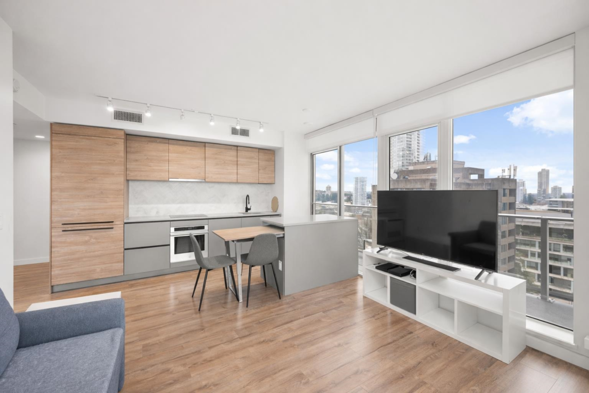 Primary Bathroom Photo of 1510 13428 105 Avenue, Surrey, BC