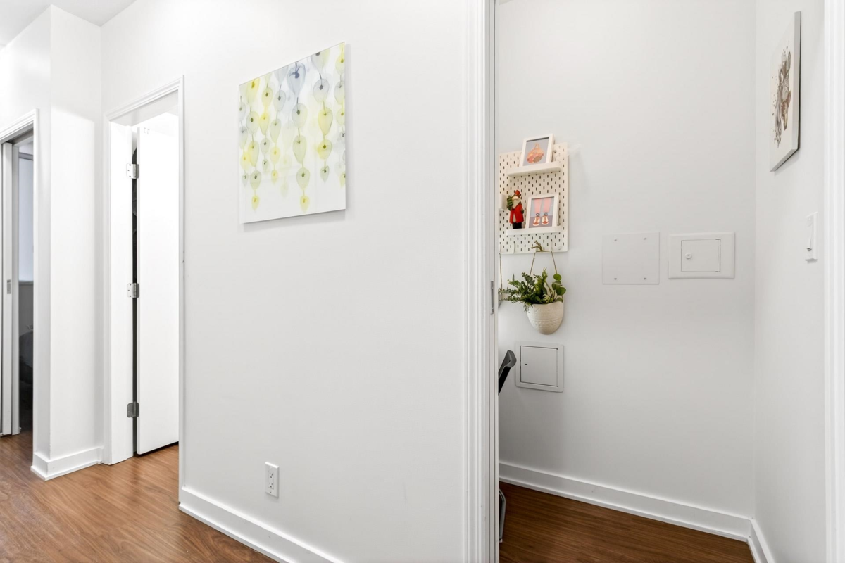 Basement Recreation Room Photo of 507 1249 Granville Street, Vancouver, BC