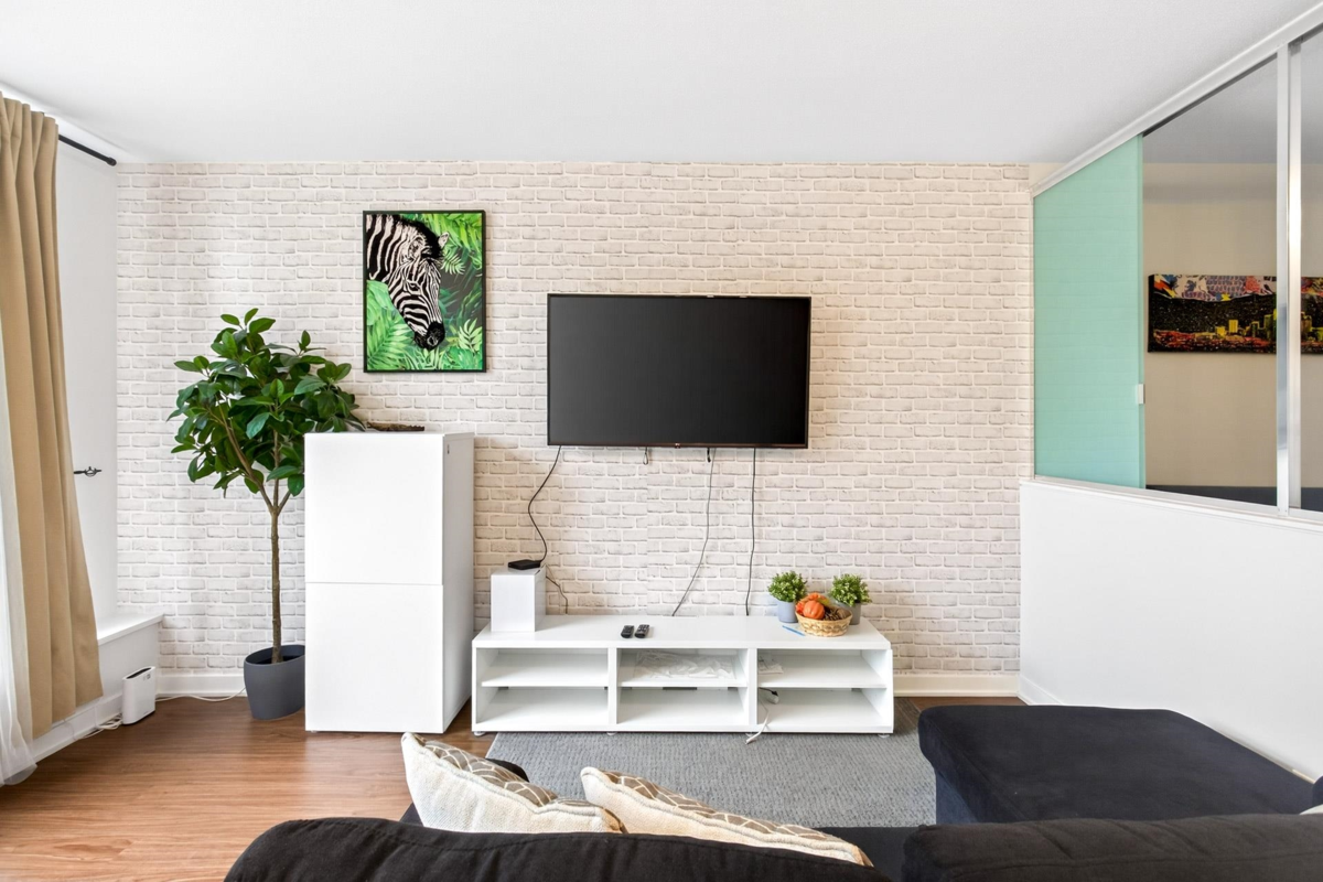 Dining Area Photo of 507 1249 Granville Street, Vancouver, BC