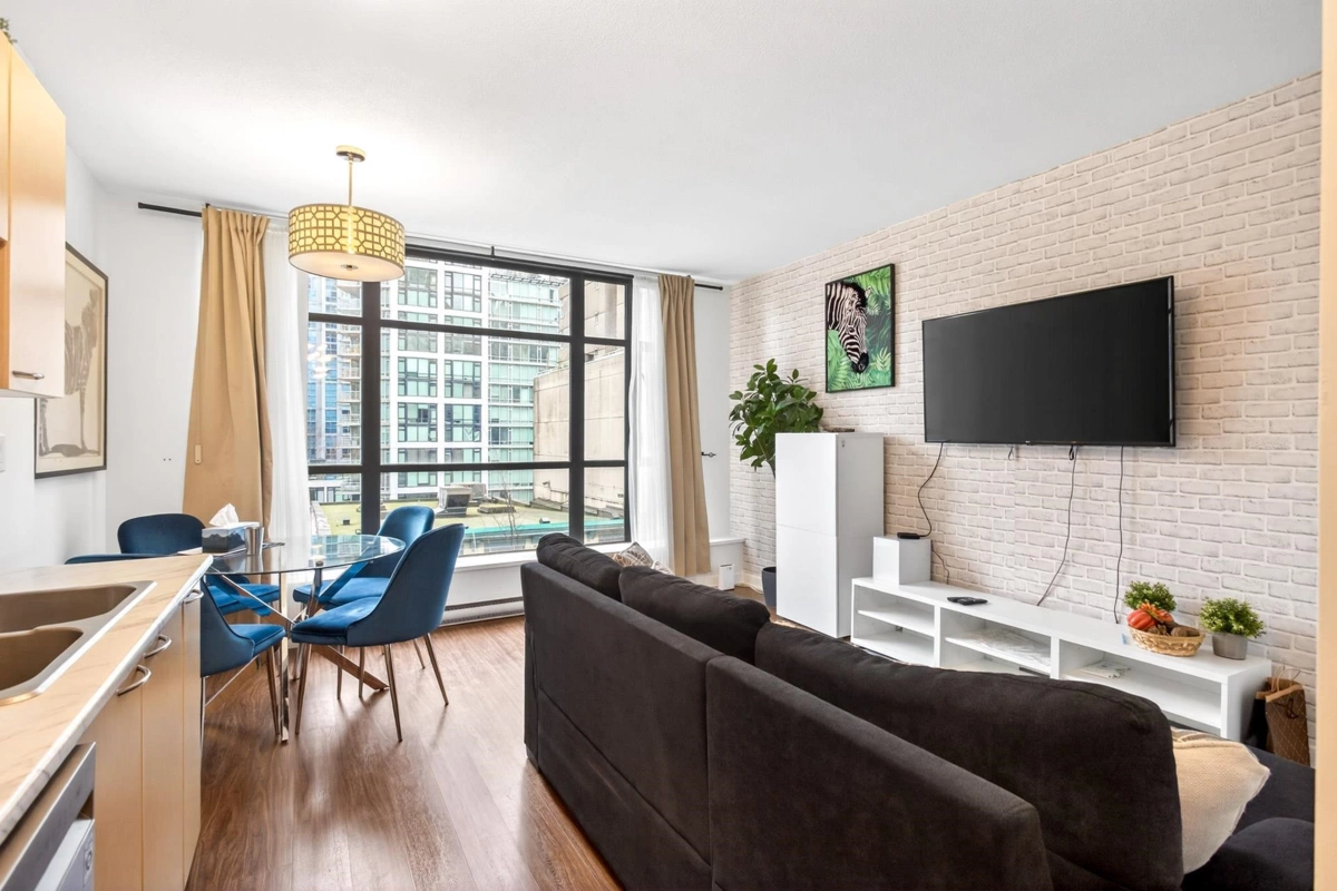 Family Room Photo of 507 1249 Granville Street, Vancouver, BC