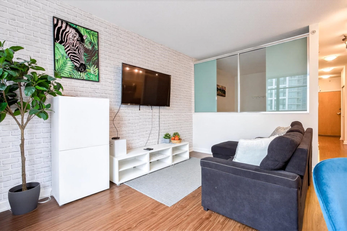 Kitchen Photo of 507 1249 Granville Street, Vancouver, BC