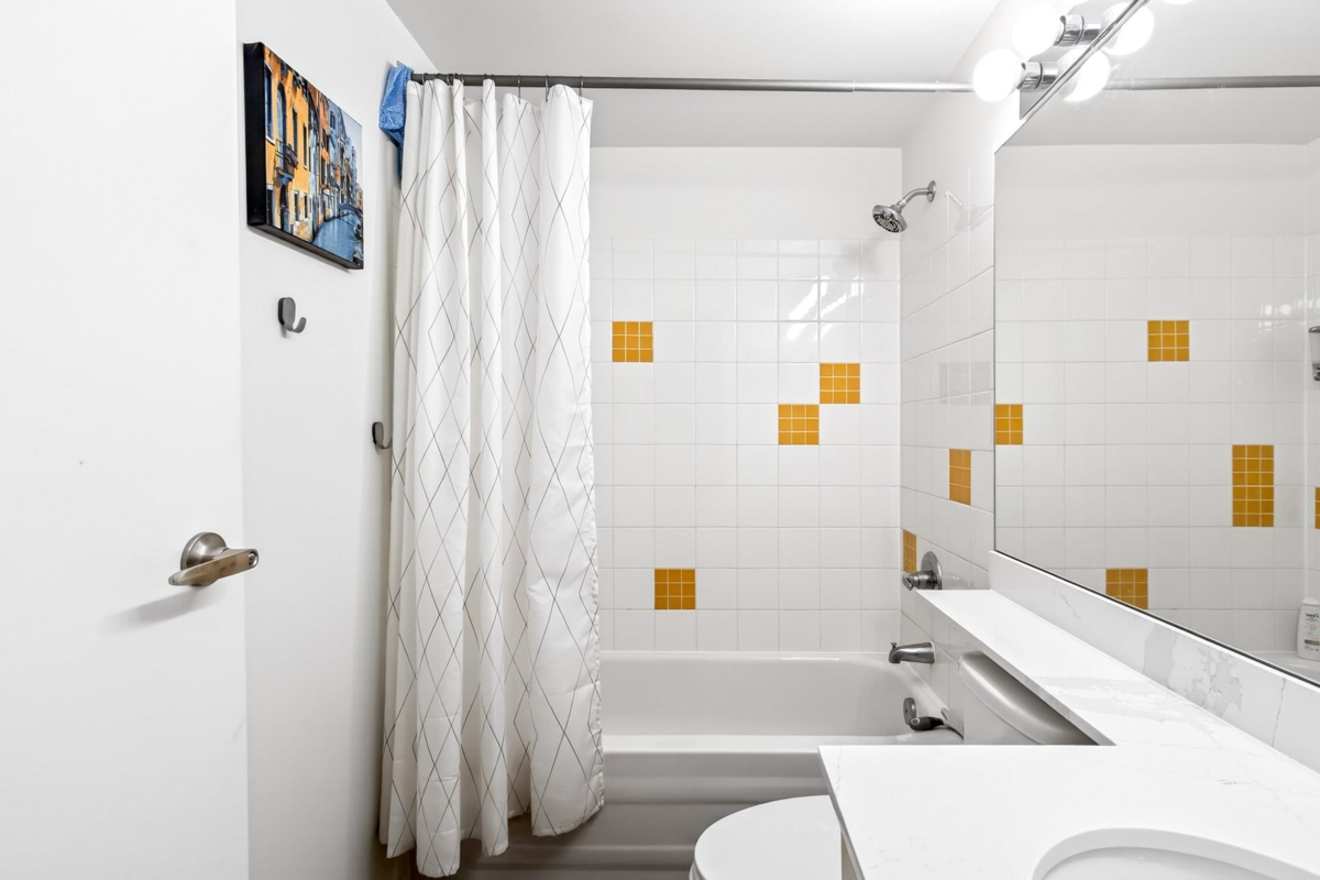 Loft / Bonus Room Photo of 507 1249 Granville Street, Vancouver, BC