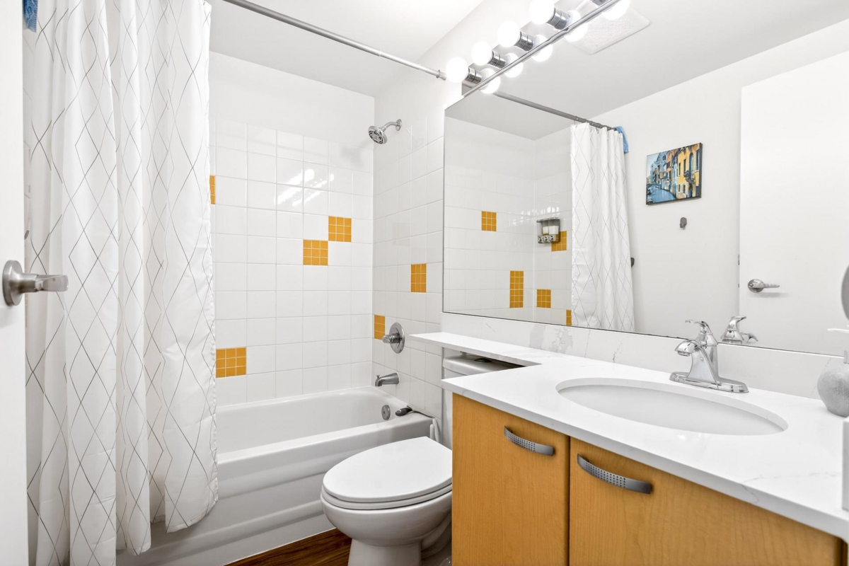 Office / Den Photo of 507 1249 Granville Street, Vancouver, BC