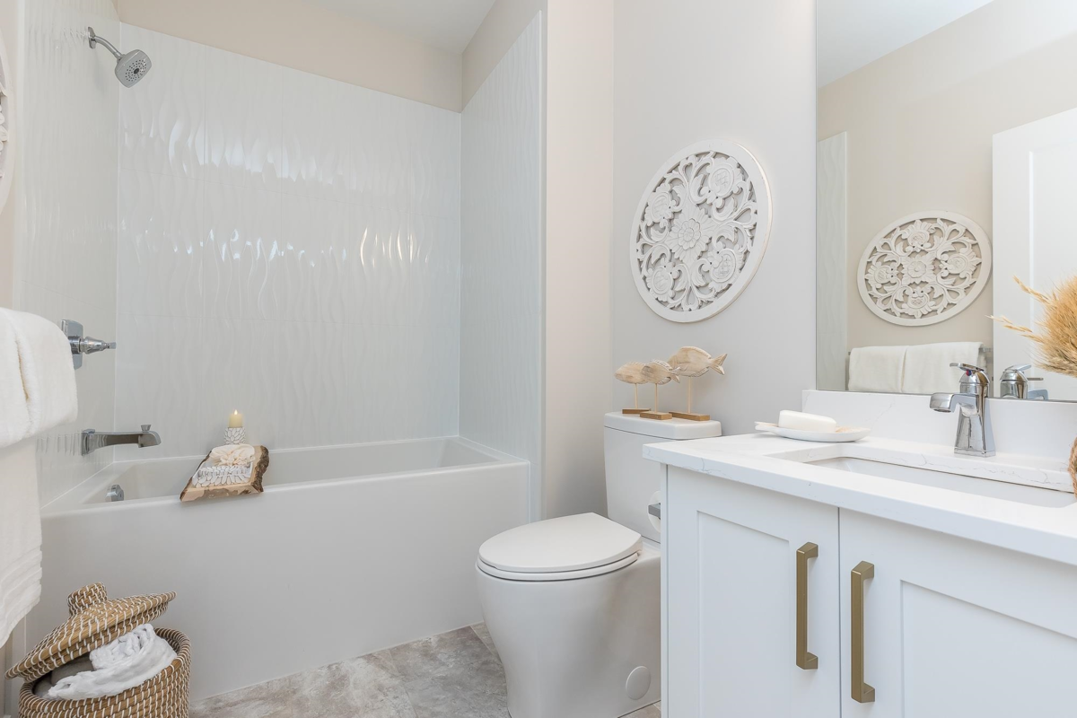 Walk-In Closet Photo of 102 6211 Chilliwack River Road, Chilliwack, BC