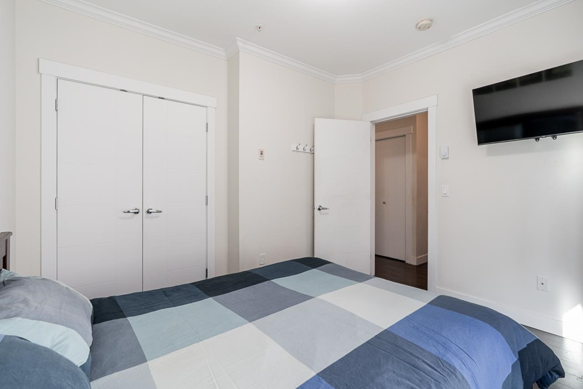 Bedroom 4 Photo of 7 7247 140 Street, Surrey, BC