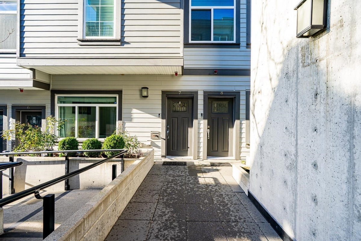 Laundry Room Photo of 7 7247 140 Street, Surrey, BC