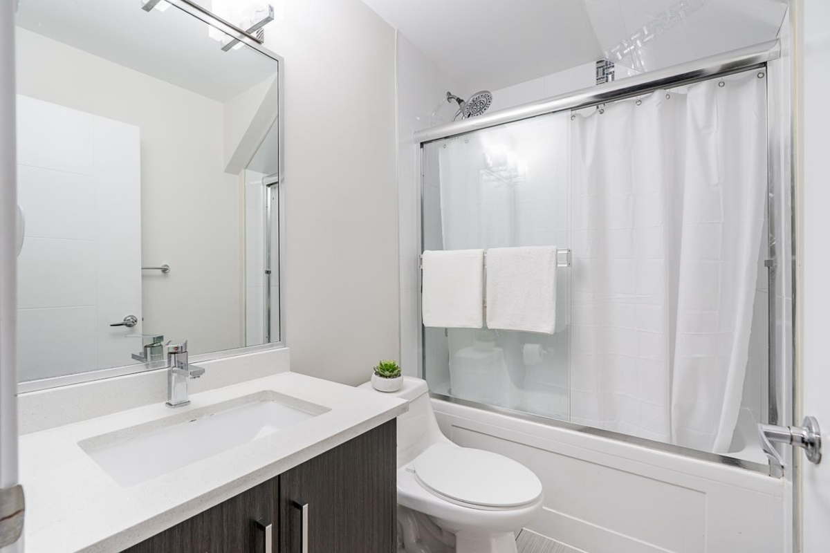 Powder Room Photo of 7 7247 140 Street, Surrey, BC