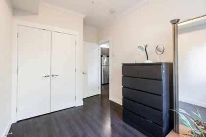 Guest Bathroom Photo of 7 7247 140 Street, Surrey, BC